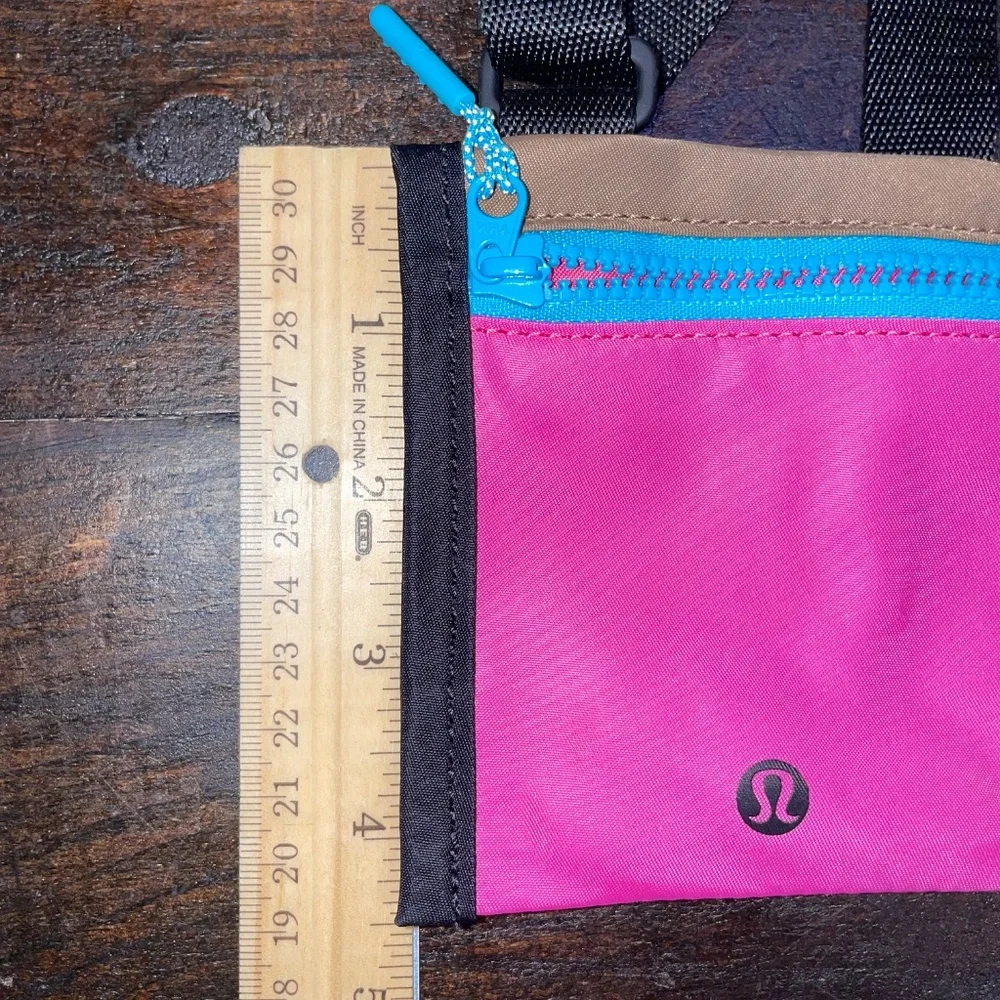 Lululemon Athletica Ever Ready Crossbody Wallet Pink Brown‎